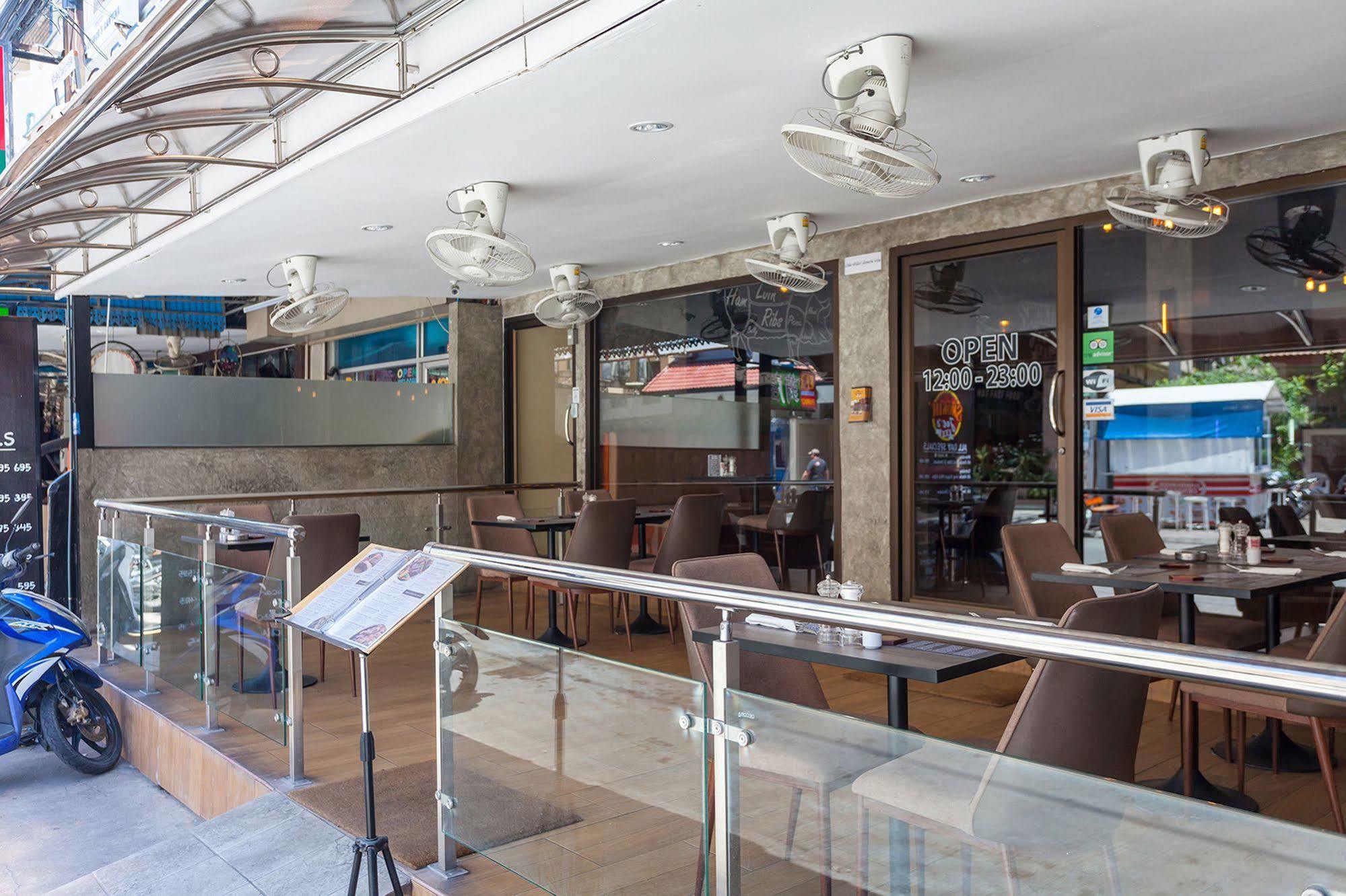 Steak And Co. Boutique Hotel Pattaya Ngoại thất bức ảnh